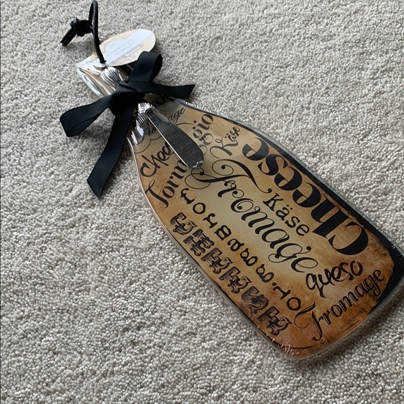 Other - NWT Cheese server with spreader gift ready